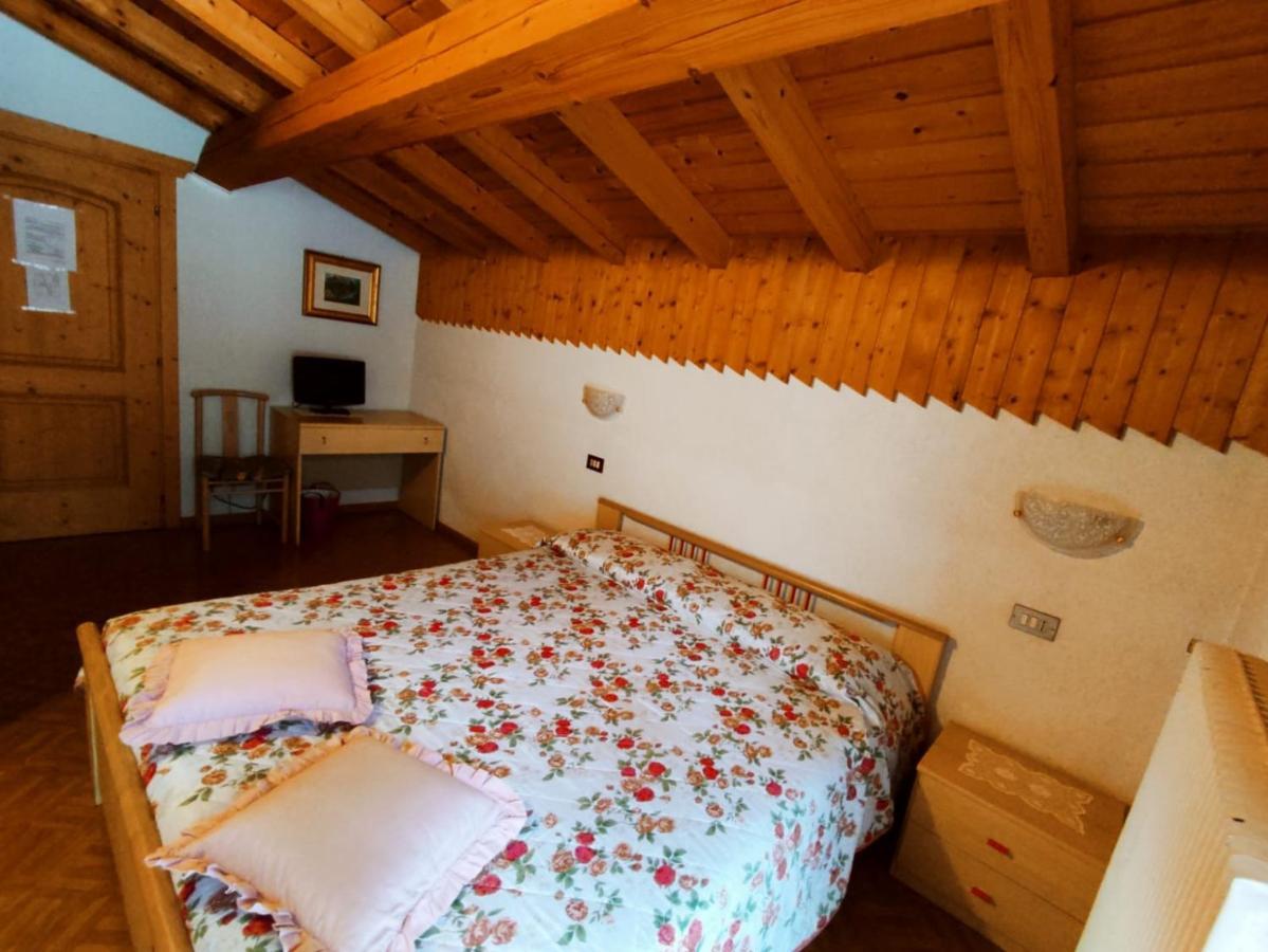 Affittacamere Pizzeria Marmolada Rocca Pietore Exterior foto
